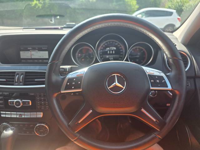 2013 Mercedes-Benz C Class 2.1 C220 CDI BlueEFFICIENCY Executive SE 4dr Auto
